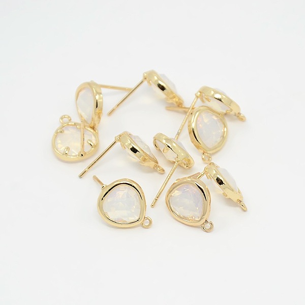 

PandaHall Real 18K Gold Plated Tone Brass Glass Stud Earring Findings, with Loop, Faceted Triangle, WhiteSmoke, 13x11x4.5mm, Hole: 1mm, Pin..., White