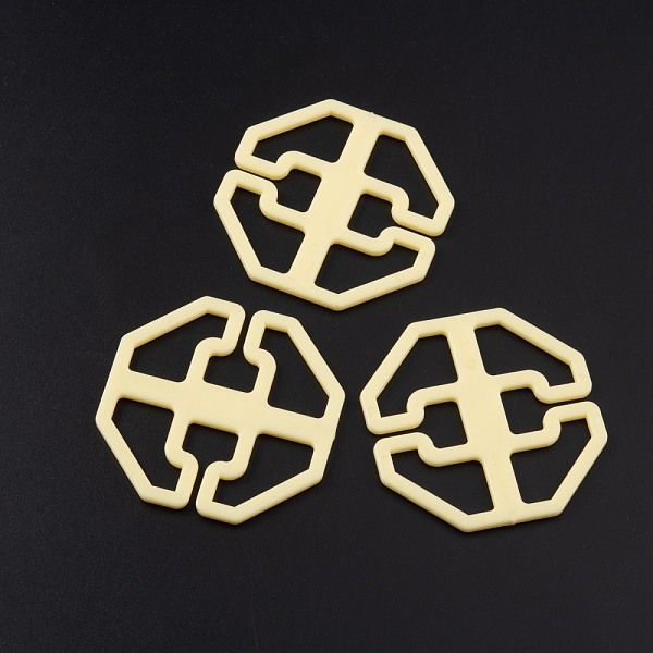 

PandaHall Plastic Clip, Cushion Accessories, Light Khaki, 72x72x3.5mm Plastic Others
