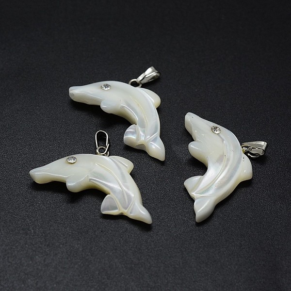 

PandaHall Shell Pendants, with Brass Findings and Rhinestone, Dolphin, Crystal, Platinum, 22~24x27~29x3~4mm, Hole: 2x5mm Shell Dolphin