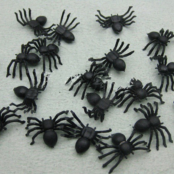 Plastic Simulation Spider