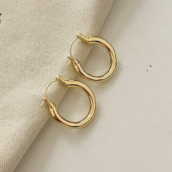 

PandaHall Retro Brass Huggie Hoop Earrings for Women, Golden Brass