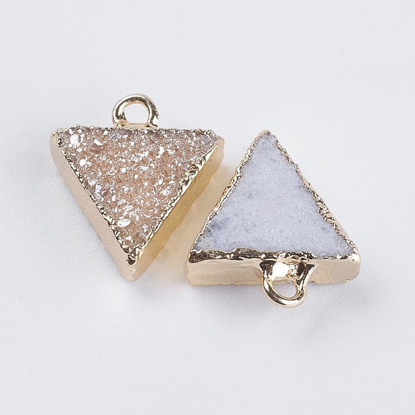 

PandaHall Natural Druzy Agate Charms, Rainbow Plated, with Golden Plated Brass Findings, Triangle, PeachPuff, 13~15x11.5~13x4mm, Hole: 1.5mm..., Brown