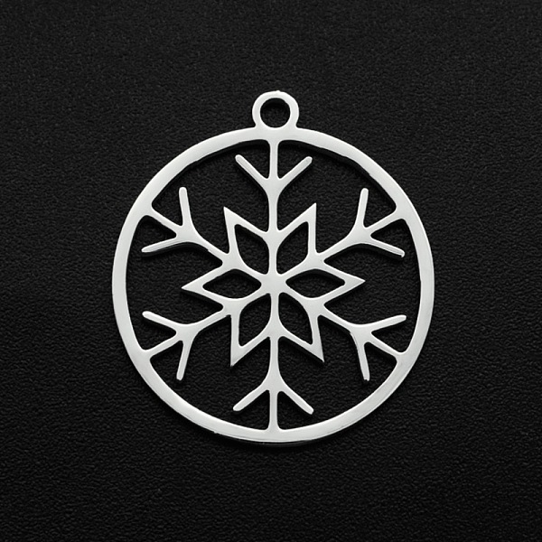 

PandaHall Christmas 201 Stainless Steel Pendants, Laser Cut, Ring with Snowflake, Stainless Steel Color, 22x20x1mm, Hole: 1.6mm 201...