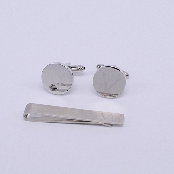 

PandaHall Brass Cuff Button, Cufflink Findings for Apparel Accessories, with Clip & Letter, Silver, Stainless Steel Color, 20x18x17mm Brass...