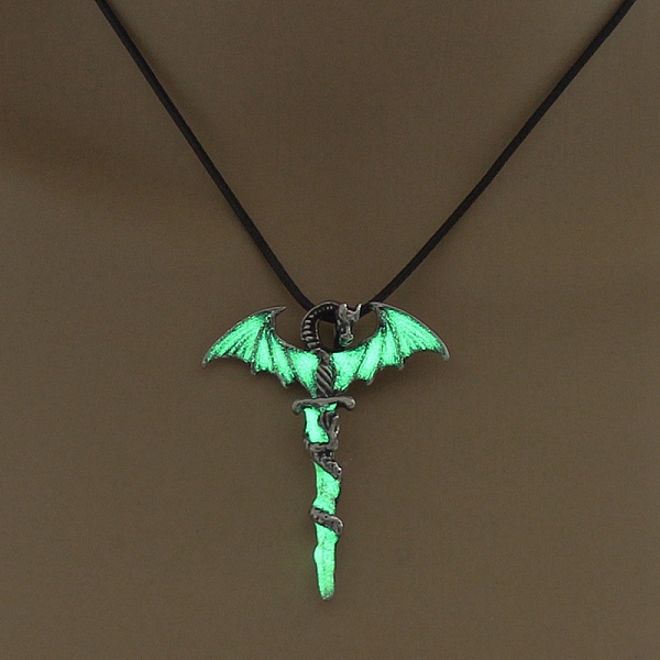 

PandaHall Luminous Alloy Pendants, Necklace, Halloween, Dragon/Skull/Horse/Gun, Yellow Green, 17.72 inch(45cm) Alloy Dragon
