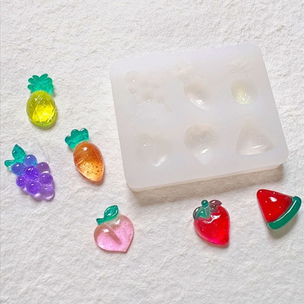 

PandaHall DIY Grape & Pineapple & Peach & Strawberry & Carrot Shape Cabochon Silicone Molds, Resin Casting Molds, for UV Resin & Epoxy Resin..., White