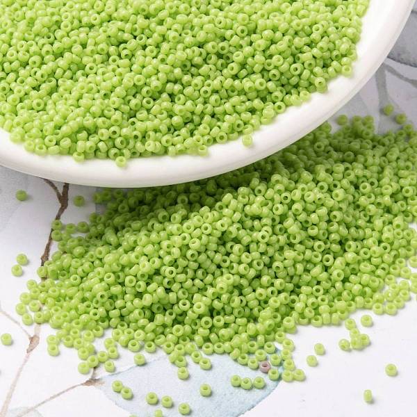 

PandaHall MIYUKI Round Rocailles Beads, Japanese Seed Beads, 15/0, (RR416) Opaque Chartreuse, 15/0, 1.5mm, Hole: 0.7mm, about 5555pcs/10g..., Green