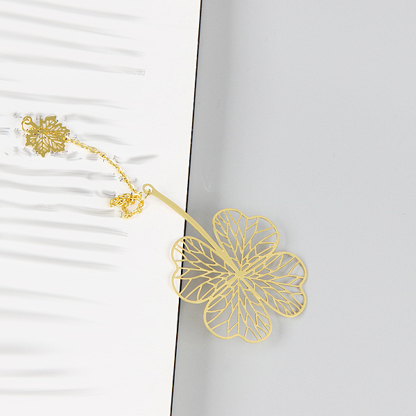 

PandaHall Brass Clover Bookmarks, with Tassels & Maple Leaf Charm, Golden, 55x70x0.4mm Brass Clover