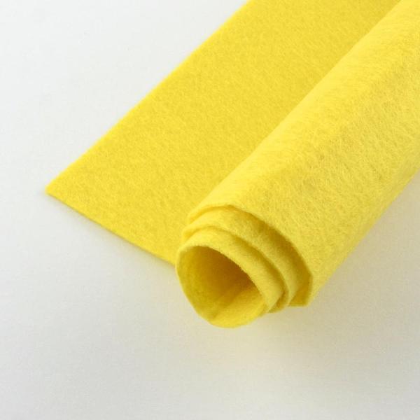 

PandaHall Non Woven Fabric Embroidery Needle Felt for DIY Crafts, Square, Yellow, 298~300x298~300x1mm, about 50pcs/bag Cloth Yellow