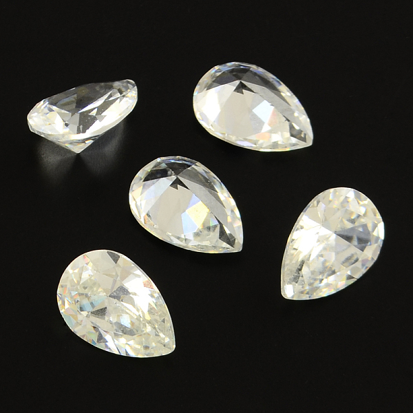 

PandaHall Teardrop Shaped Cubic Zirconia Pointed Back Cabochons, Faceted, Clear, 14x10mm Cubic Zirconia Teardrop Clear