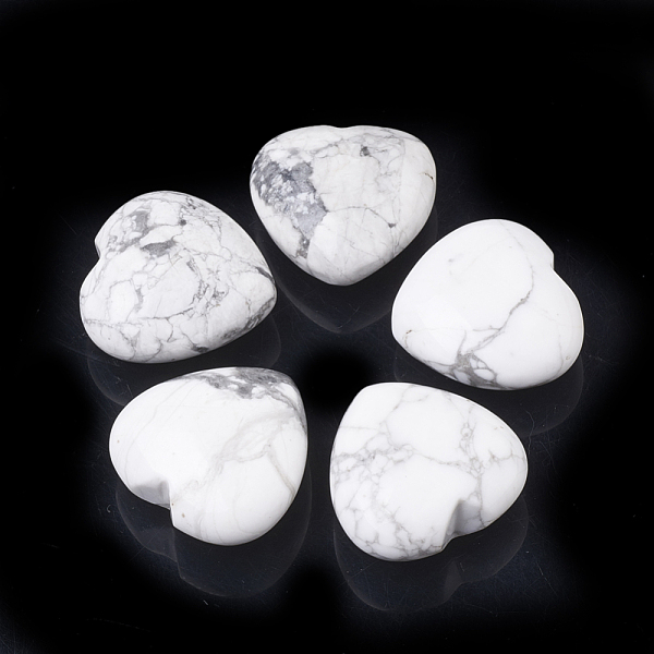 PandaHall Natural Howlite Heart Palm Stone, Pocket Stone for Energy Balancing Meditation, 29~29.5x30~30.5x15mm Howlite Heart
