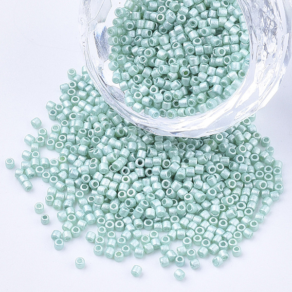 

PandaHall Pearlized Cylinder Seed Beads, Uniform Size, Aqua, 1.5~2x1~2mm, Hole: 0.8mm, about 4000pcs/bag, about 50g/bag Glass Cyan