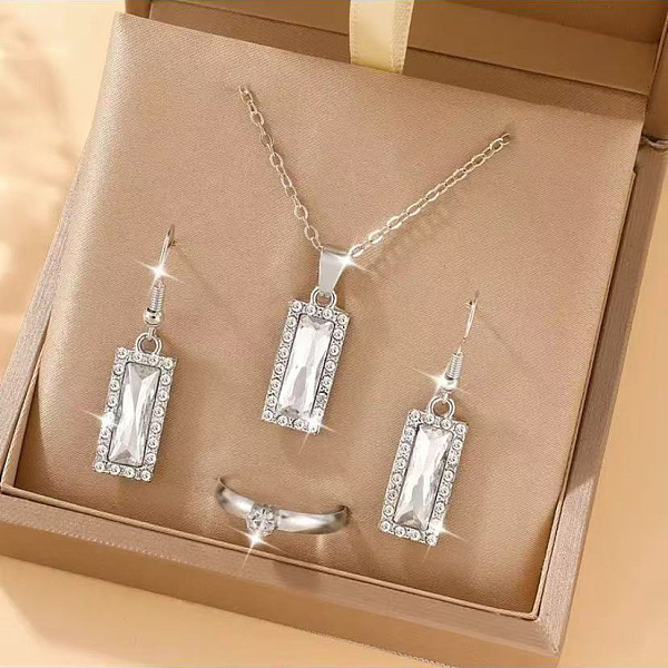 Alloy Rhinestone Re… - image