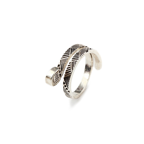 

PandaHall Alloy Cuff Rings, Knitting Loop Crochet Loops, Yarn Guide Finger Holder, Antique Silver, Inner Diameter: 19.5mm Alloy Ring