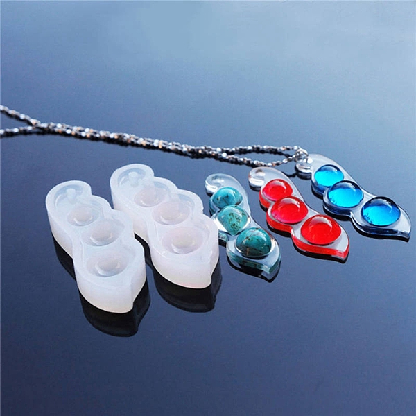 

PandaHall DIY Pea Pod Pendant Silicone Molds, Resin Casting Molds, For DIY UV Resin, Epoxy Resin Craft Making, White, 45x19x8mm, Hole: 2.5mm...