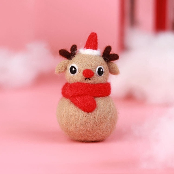 

PandaHall Christmas Reindeer Needle Felting Kit, including Instructions, 1Pc Foam, 3Pcs Needles, 5 Colors Wool, Mixed Color Wool Multicolor
