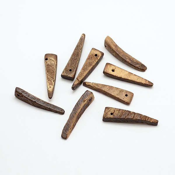 

PandaHall Triangle Coconut Pendants, Coconut Brown, 30x7~8x3.5~4mm, Hole: 1mm, about 810pcs/500g Coconut Triangle Brown