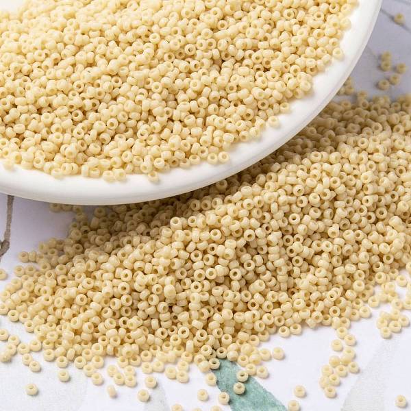 

PandaHall MIYUKI Round Rocailles Beads, Japanese Seed Beads, (RR493) Opaque Pear, 15/0, 1.5mm, Hole: 0.7mm, about 5555pcs/bottle, 10g/bottle..., Gold