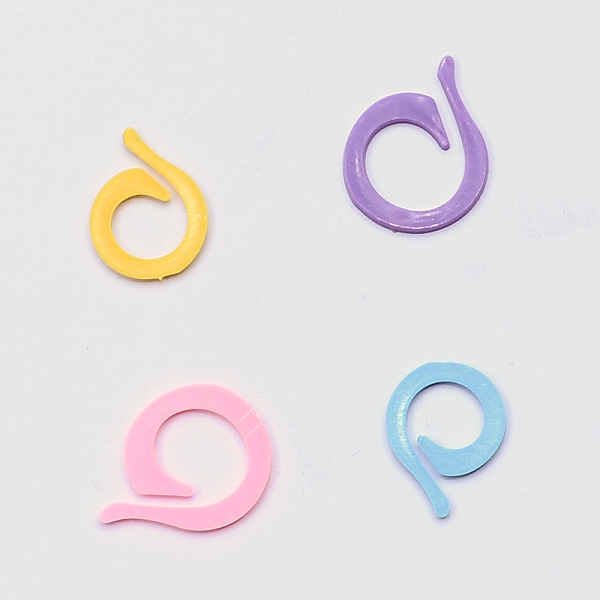 

PandaHall Plastic Knitting Crochet Locking Stitch Markers Holder, Mixed Color, 22~27x17~21x1.5mm, Hole: 10~14mm, about 20pcs/bag Plastic..., Multicolor
