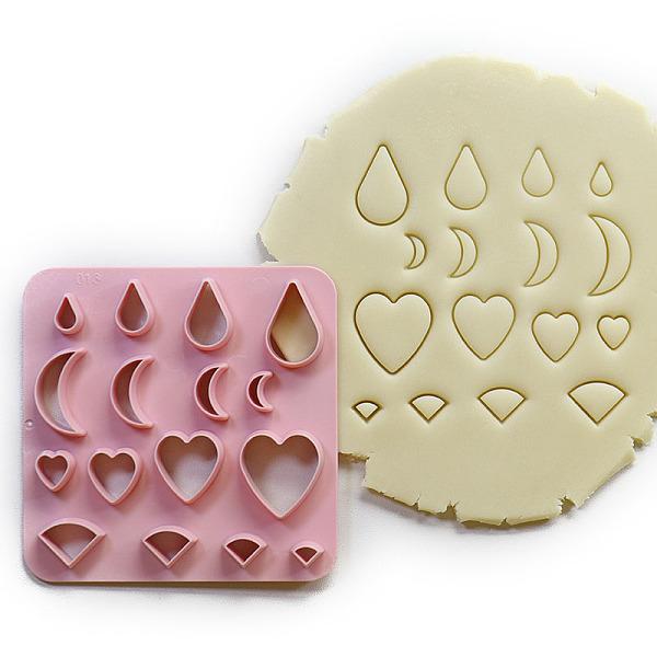 

PandaHall ABS Plastic Plasticine Tools, Clay Cutters, Modeling Tools, Pink, Heart, 10x10cm Plastic Heart Pink