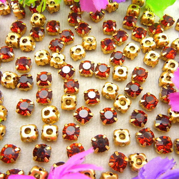 

PandaHall Flat Round Sew on Rhinestone, Glass Crystal Rhinestone, Multi-Strand Links, with Brass Prong Setting, Siam, 3mm, about..., Red