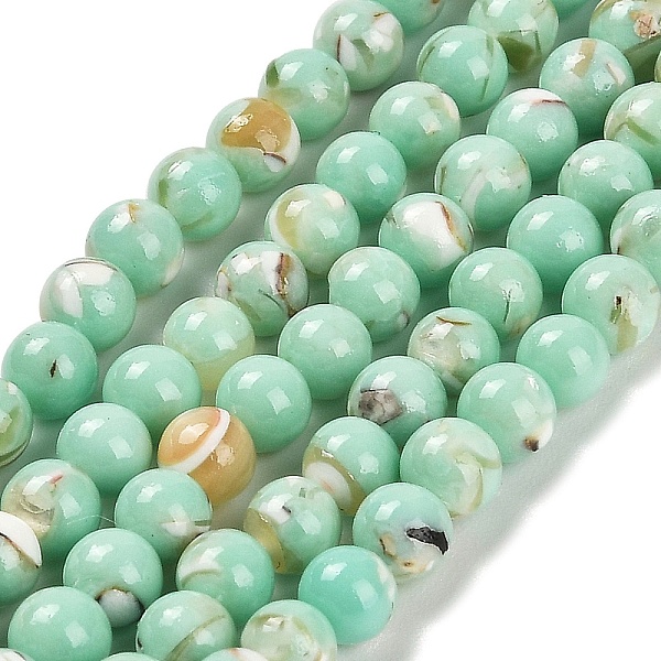 Assemblage de perles en pierre synthétique et en coquillage de troca
