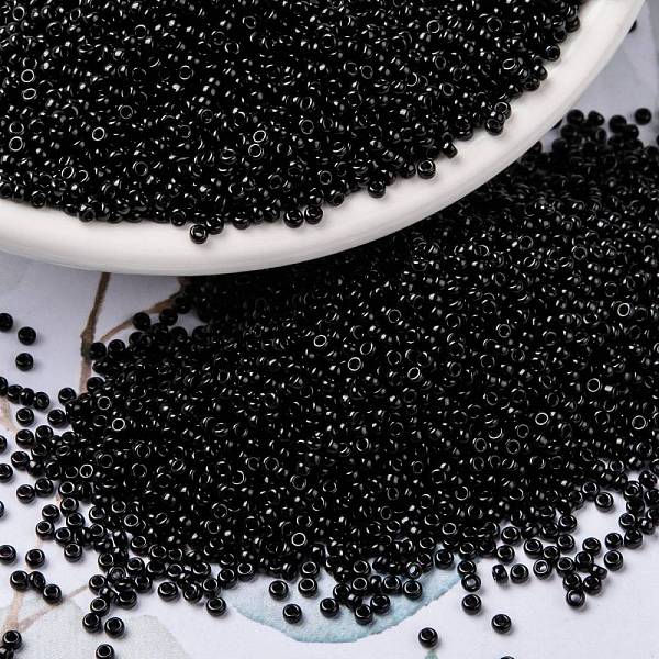 

PandaHall MIYUKI Round Rocailles Beads, Japanese Seed Beads, (RR401) Black, 15/0, 1.5mm, Hole: 0.7mm, about 27777pcs/50g Glass Black