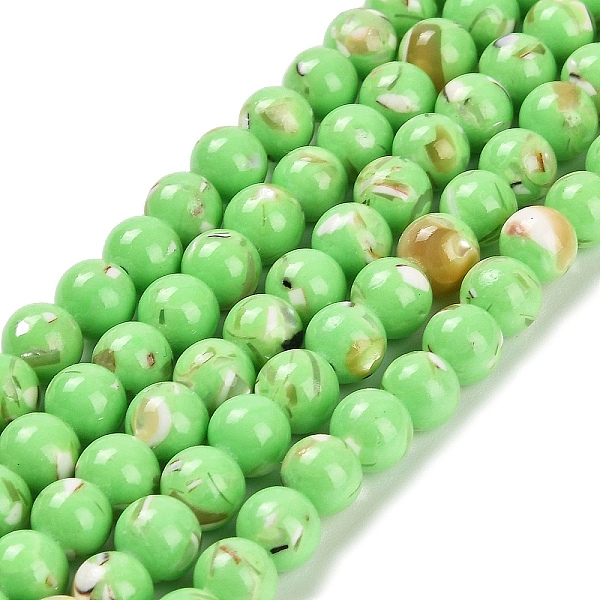 Assemblage de perles en pierre synthétique et en coquillage de troca