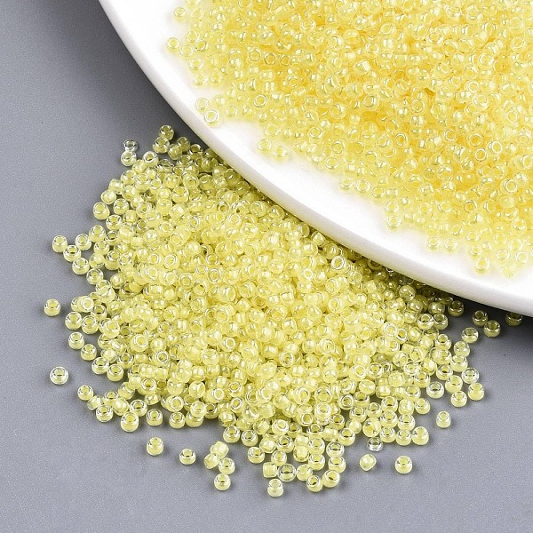 

PandaHall 6/0 Glass Seed Beads, Transparent Inside Colours Luster, Round Hole, Round, Yellow, 6/0, 4~5x2.5~4.5mm, Hole: 1.2mm, about...