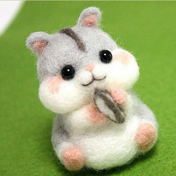 

PandaHall Animal Shape Needle Felting Starter Kit, with Wool Felt and Punch Needles, Needle Felting Kit for Beginners Arts, Hamster Pattern..., Silver