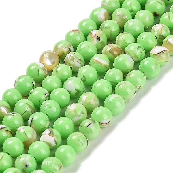 Assemblage de perles en pierre synthétique et en coquillage de troca
