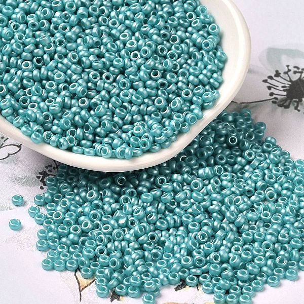 

PandaHall Baking Paint Glass Seed Beads, Donut, Light Sea Green, 8/0, 2.5~3x1~1.5mm, Hole: 1~1.2mm, about 40909pcs/1pound Glass Donut
