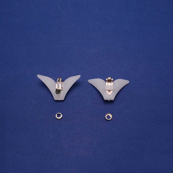 

PandaHall Iron Tie Clips, with Plastic Fixed Collar, White, 30x54x19mm Iron Others White