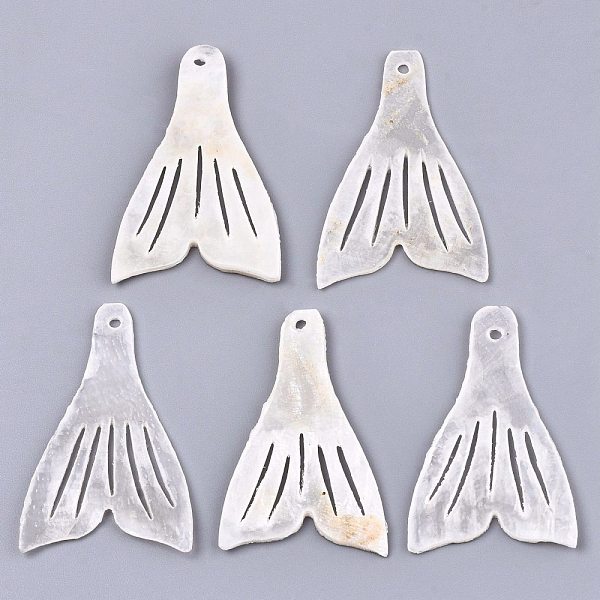 

PandaHall Natural Capiz Shell Pendants, Fishtail, Linen, 35x22x1~1.5mm, Hole: 1.6mm Capiz Shell Fish Brown