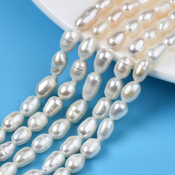 

PandaHall Natural Cultured Freshwater Pearl Beads Strands, Rice, Seashell Color, 7.5~10.5x5~6mm, Hole: 0.7mm, about 20~21pcs/strand, 6.85...