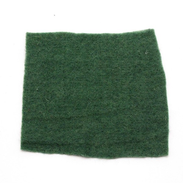 

PandaHall Wool Embroidery Fabric, Embroidery Supplies, Square, Green, 150x150x1mm Wool Green