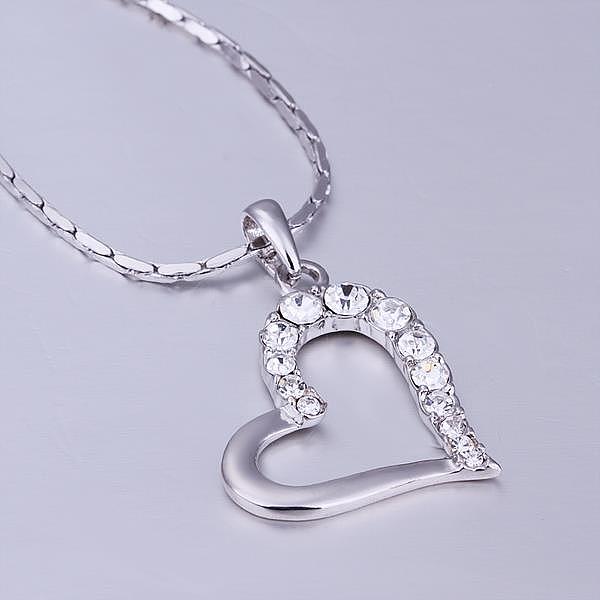 Trendy Real Platinum Plated Eco-Friendly Tin Alloy Czech Rhinestone Heart Pendant Necklaces