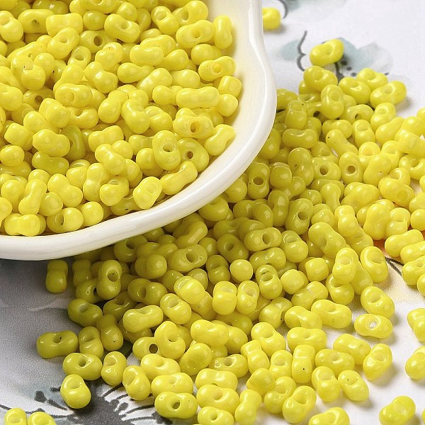 

PandaHall Baking Paint Glass Seed Beads, Peanut, Yellow, 5.5~6x3~3.5x3mm, Hole: 1~1.2mm, about 4000pcs/pound Glass Peanut Yellow