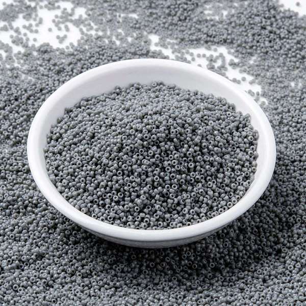 

PandaHall MIYUKI Round Rocailles Beads, Japanese Seed Beads, (RR499) Opaque Falcon Gray, 15/0, 1.5mm, Hole: 0.7mm, about 5555pcs/bottle...