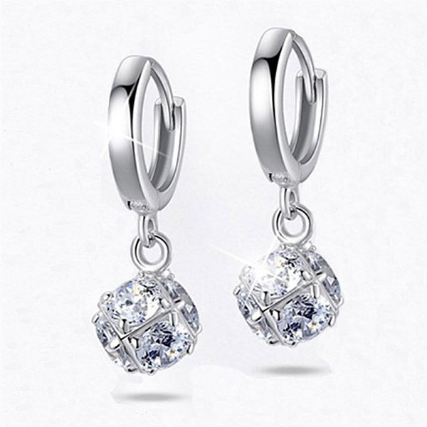 

PandaHall Brass Hoop Earrings, with Cubic Zirconia, Cube, Clear, Platinum Brass Clear
