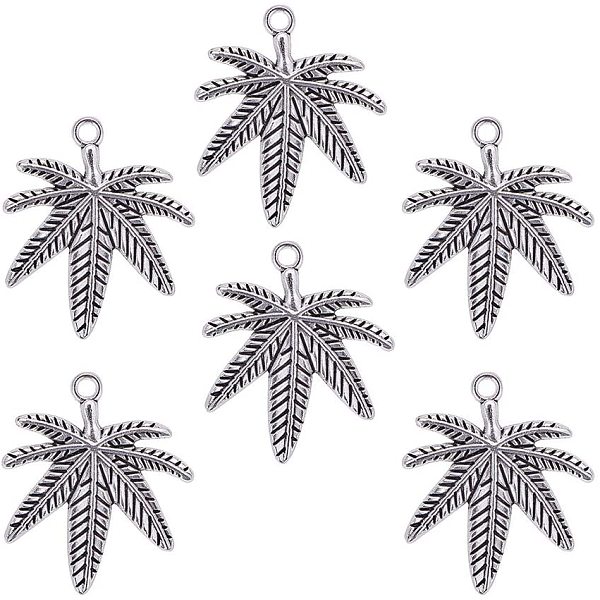

PandaHall Tibetan Style Alloy Pendants, Leaf, Antique Silver, 37.5x32.5x2mm, Hole: 3mm, 30pcs/box Alloy Leaf