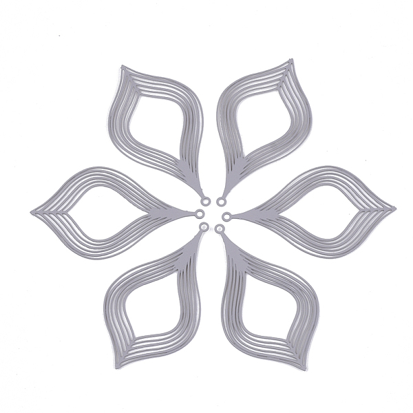 

PandaHall 430 Stainless Steel Filigree Pendants, Spray Painted, Etched Metal Embellishments, Leaf, Light Grey, 39x22x0.5mm, Hole: 1.2mm..., Gray