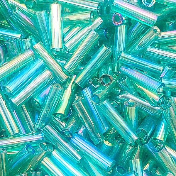 Perles rocailles en verre d'arc-en-ciel de couleur transparente