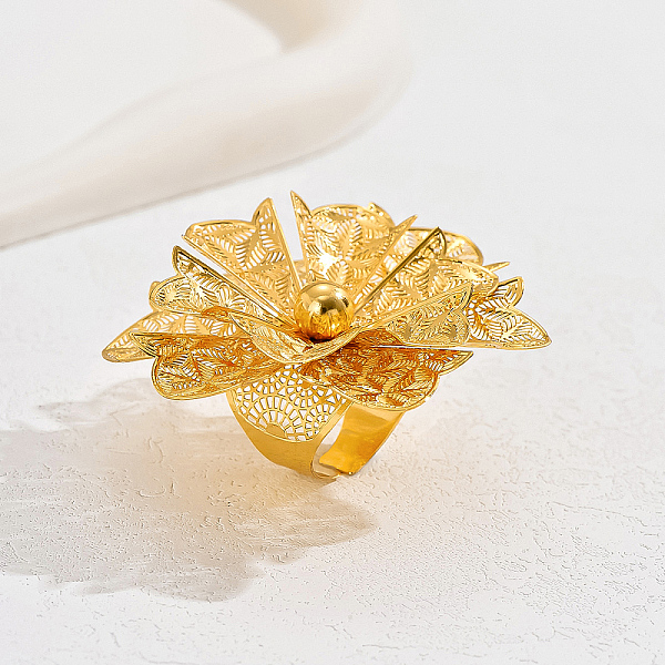 Luxurious Iron Hollow Flower Cuff Ring for Women's Wedding Party Accessories