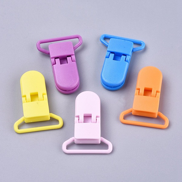 

PandaHall Eco-Friendly PC Plastic Baby Pacifier Clips, Mixed Color, 42x30mm, Hole: 25mm Plastic Multicolor