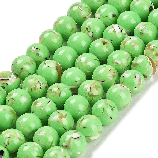 Assemblage de perles en pierre synthétique et en coquillage de troca