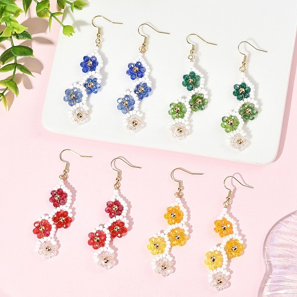 花柄のガラスビーズとシードビーズをあしらったドロップピアス