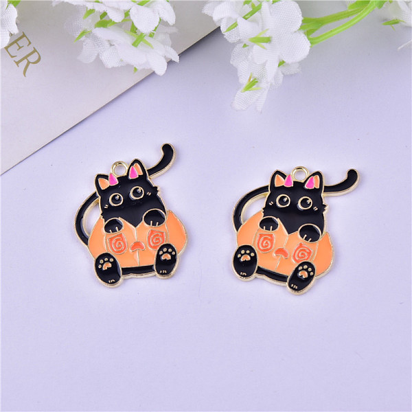 

PandaHall Halloween Theme Alloy Enamel Pendants, Light Gold Tone Cat Charms, Saddle Brown, 30x24mm Alloy+Enamel Pumpkin