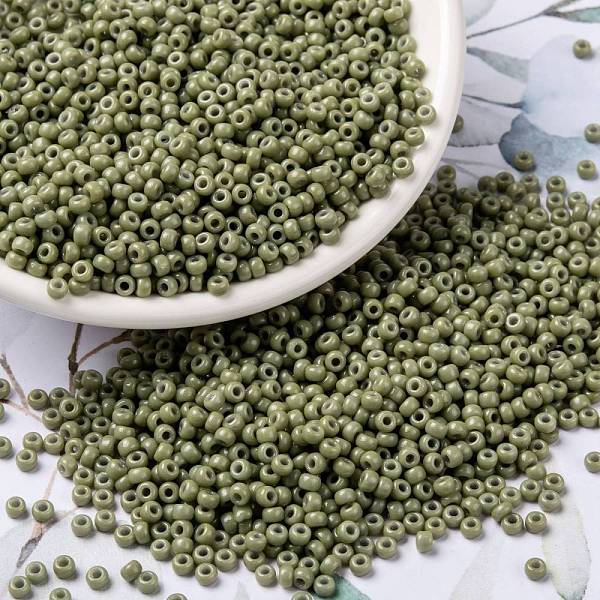 

PandaHall MIYUKI Round Rocailles Beads, Japanese Seed Beads, 8/0, (RR4474) Duracoat Dyed Opaque Cactus, 3mm, Hole: 1mm, about 422~455pcs/10g..., Green