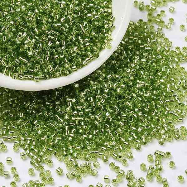 

PandaHall Cylinder Seed Beads, Silver Lined, Round Hole, Uniform Size, Lime Green, 2x1.5mm, Hole: 0.8mm, about 888pcs/10g Glass
